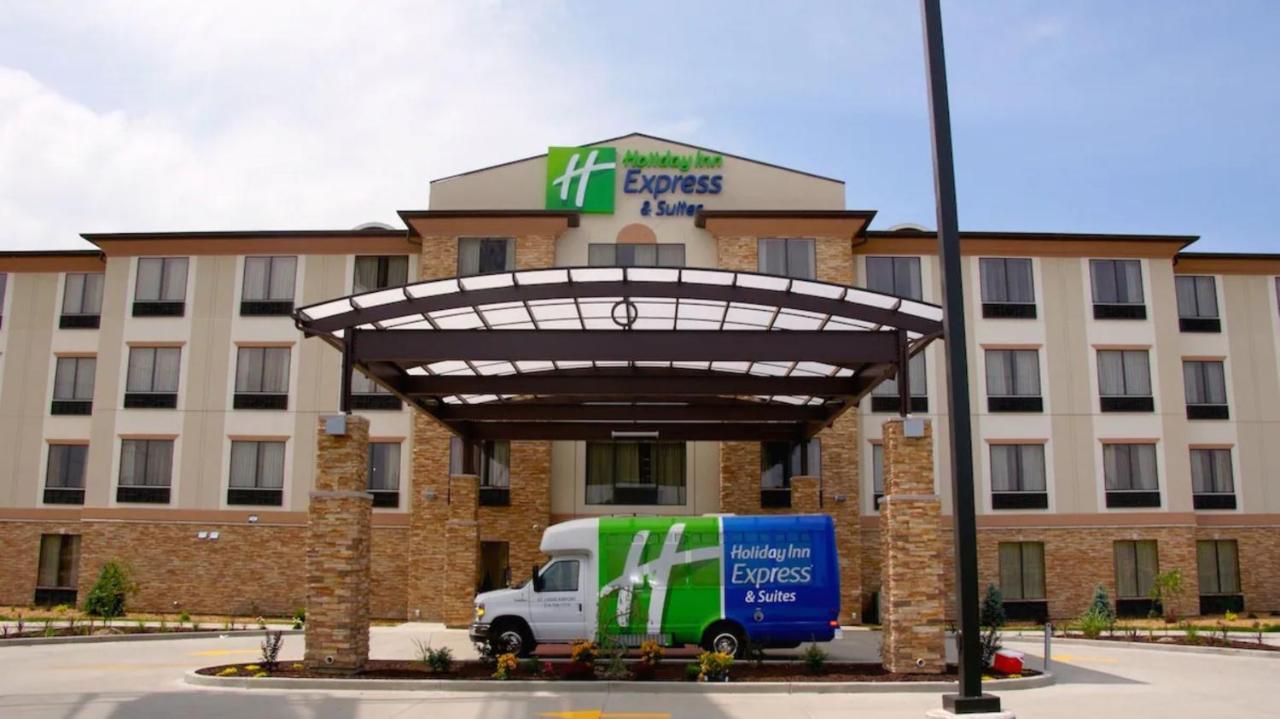 Holiday Inn Express & Suites St Louis Airport By Ihg Woodson Terrace Exterior foto